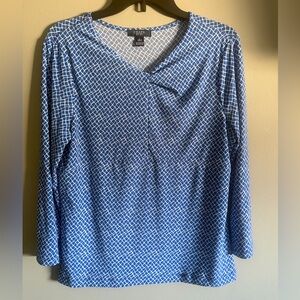 Chaps Women's Long Sleeve Blue Patterned Tee Twist neckline size large